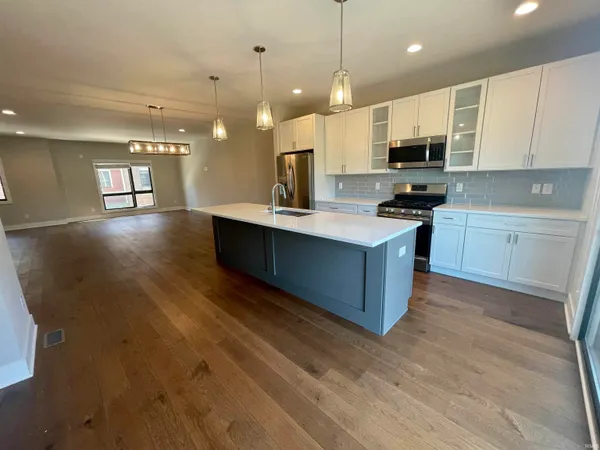 $4,000 | 327 South Frances Street, Unit 5, South Bend, IN 46617