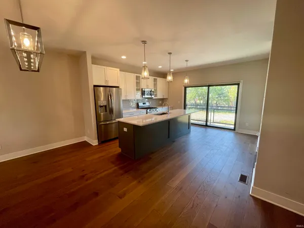 $4,000 | 327 South Frances Street, Unit 5, South Bend, IN 46617