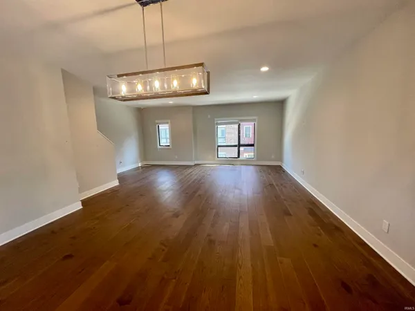 $4,000 | 327 South Frances Street, Unit 5, South Bend, IN 46617