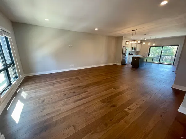 $4,000 | 327 South Frances Street, Unit 5, South Bend, IN 46617