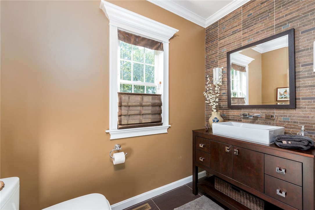47 Bourque Road Cumberland, RI 02864 - Photo 11 of 36