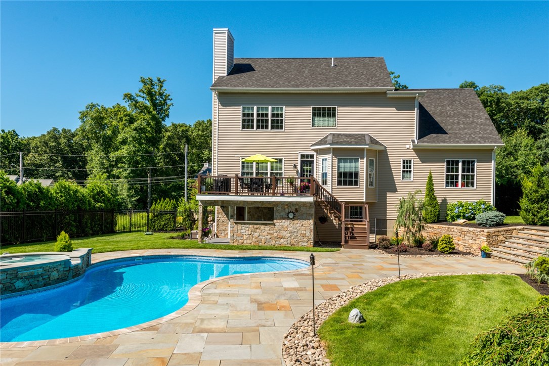 47 Bourque Road Cumberland, RI 02864 - Photo 31 of 36