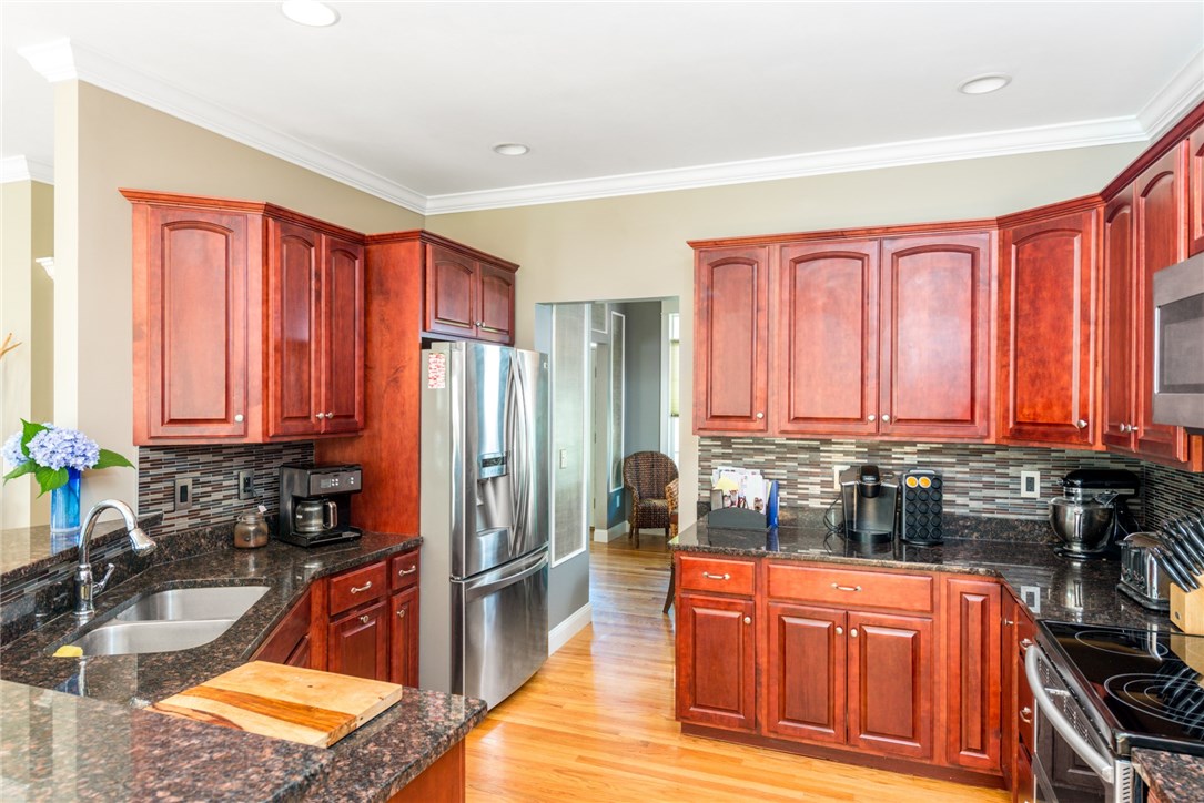 47 Bourque Road Cumberland, RI 02864 - Photo 7 of 36