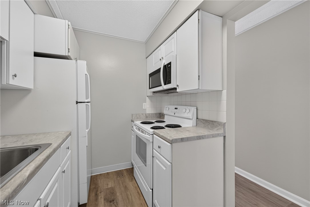 9956 Johnnycake Ridge Road, Unit N2 Painesville, OH 44077 - Photo 20 of 50 Gallery Image 20