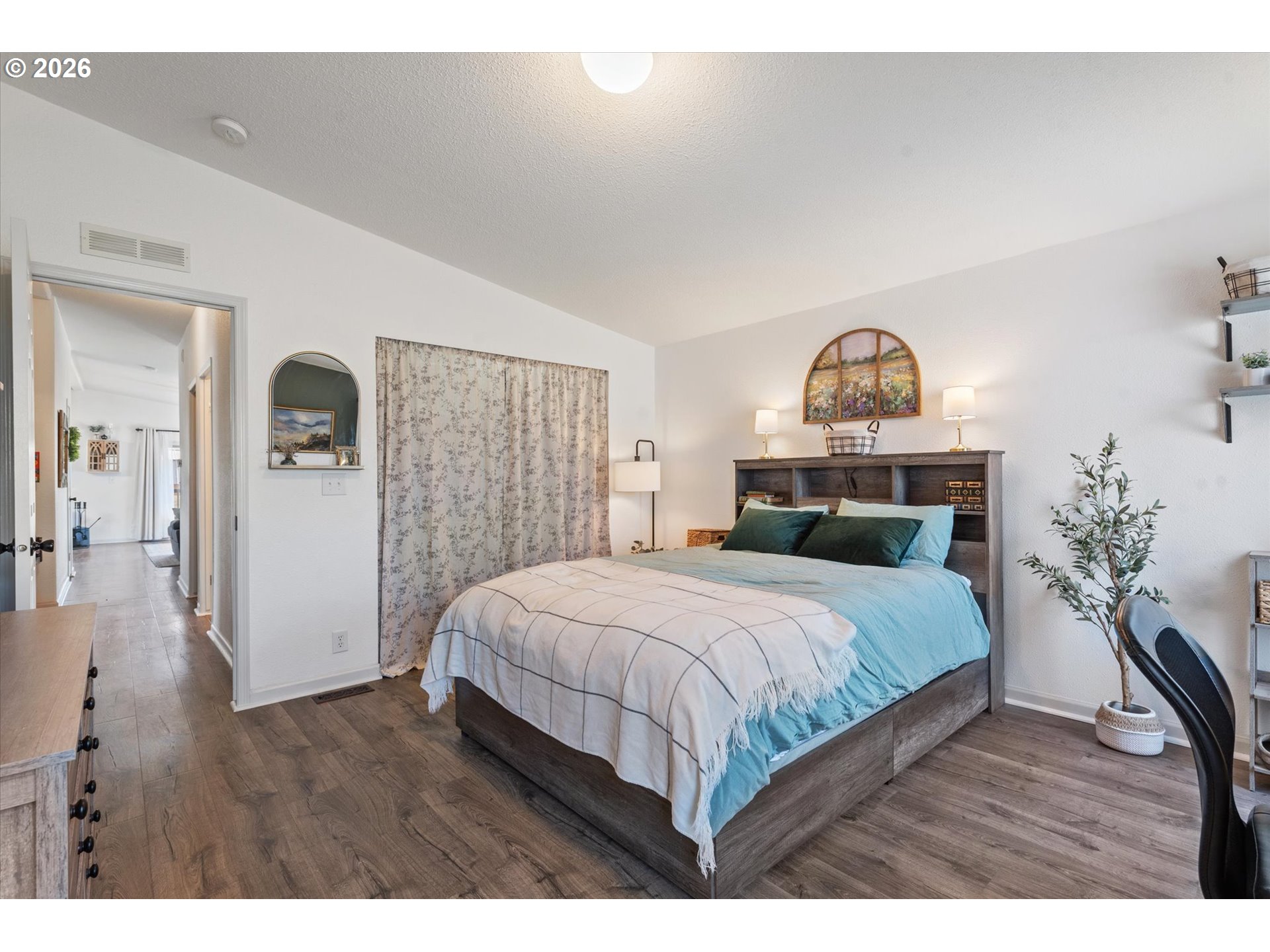 207 Court Street Enterprise, OR 97828 - Photo 21 of 47 Primary Bedroom