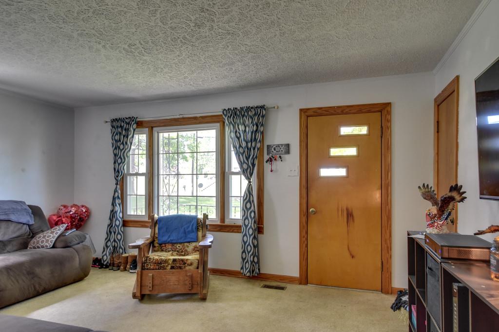 3024 Sylvia Road Dickson, TN 37055 - Photo 5 of 22 LOVELY WOOD TRIM!!