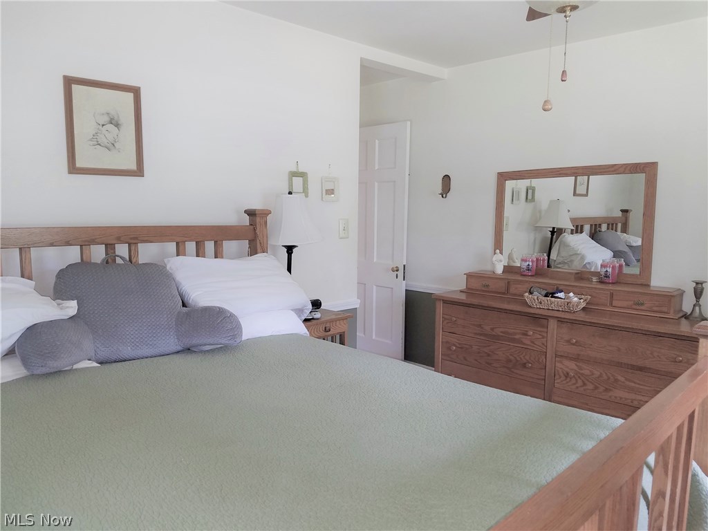 28300 Jackson Road Chagrin Falls, OH 44022 - Photo 16 of 31 First Floor Bedroom