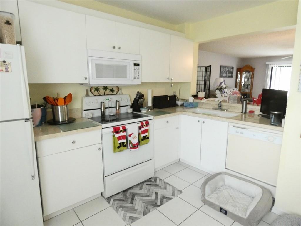 9637 Riverside Drive, Unit 2 Sebastian, FL 32958 - Photo 7 of 36