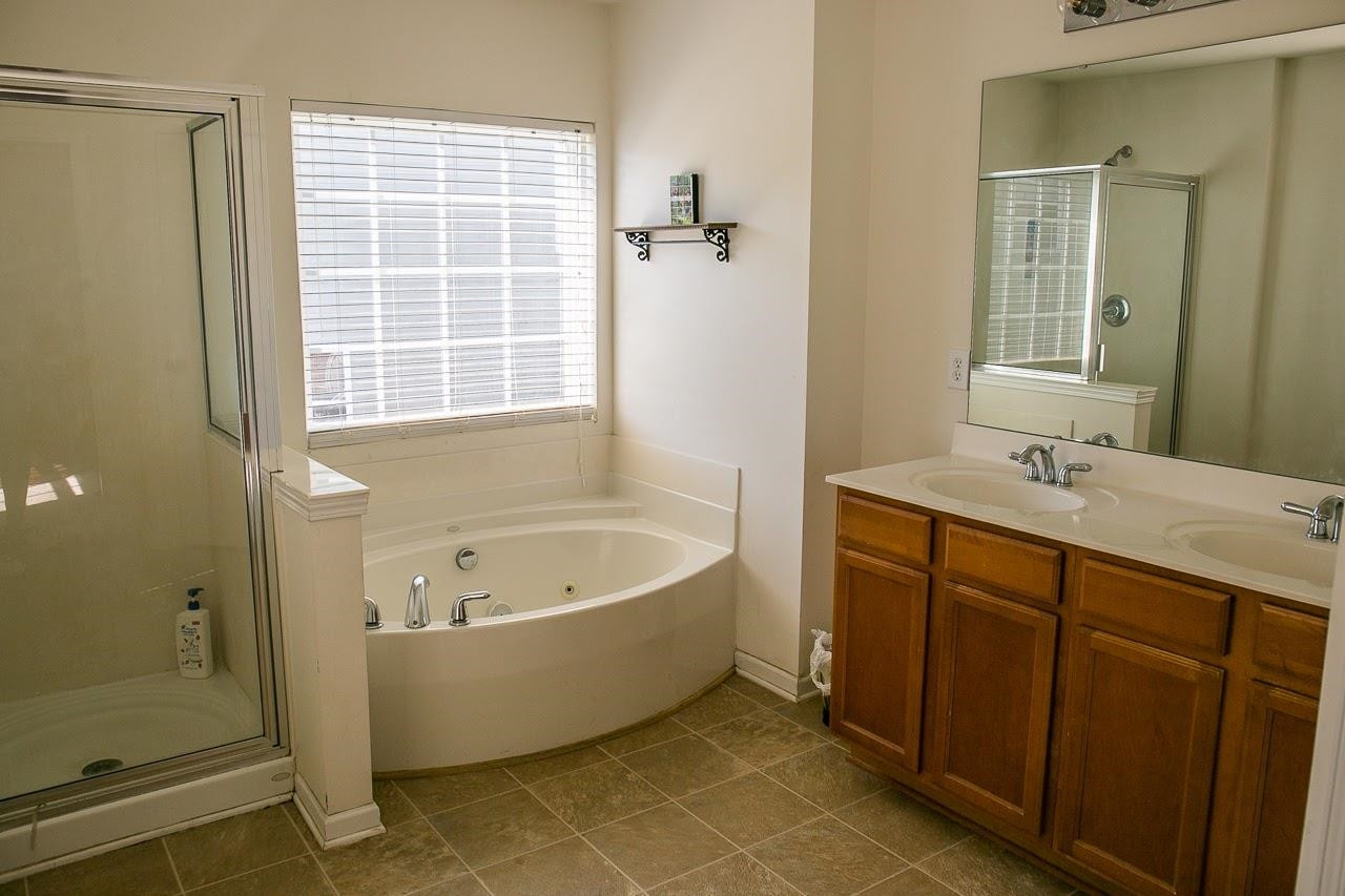 6130 Ricker Road Raleigh, NC 27610 - Photo 15 of 17 Master Bath/Spa