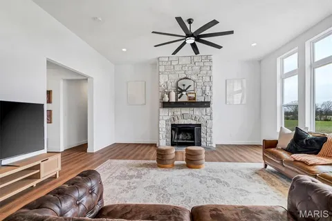 $885,000 | 213 Bluegrass Pasture Court, Wentzville, MO 63385