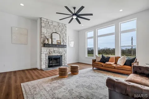 $885,000 | 213 Bluegrass Pasture Court, Wentzville, MO 63385