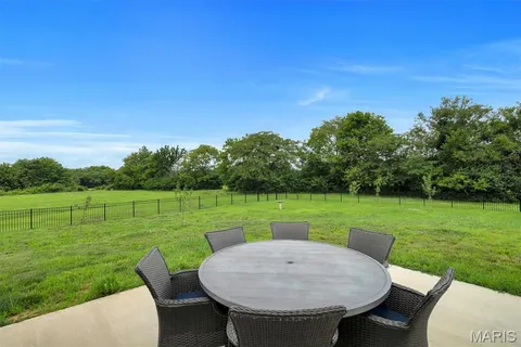$885,000 | 213 Bluegrass Pasture Court, Wentzville, MO 63385