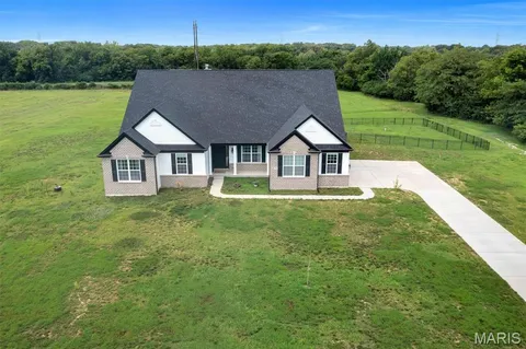 $885,000 | 213 Bluegrass Pasture Court, Wentzville, MO 63385