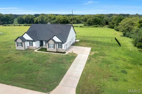$885,000 | 213 Bluegrass Pasture Court, Wentzville, MO 63385