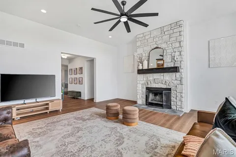 $885,000 | 213 Bluegrass Pasture Court, Wentzville, MO 63385