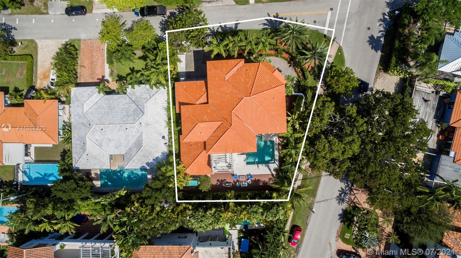 798 Ridgewood Road Key Biscayne, FL 33149 - Photo 42 of 43