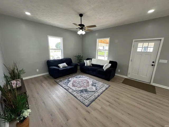 $269,900 | 1307 19th Street, Bedford, IN 47421