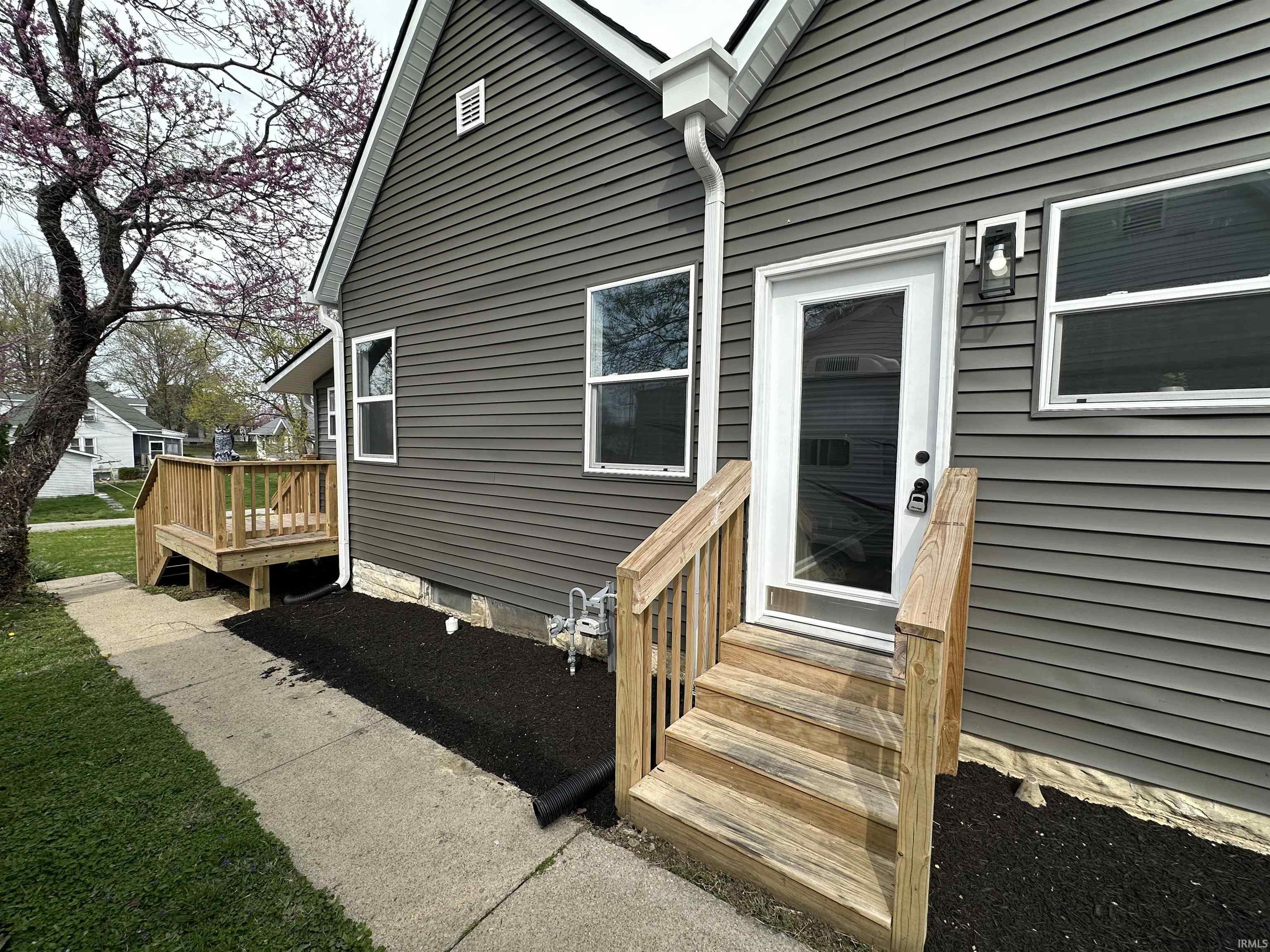 1307 19th Street Bedford, IN 47421 - Photo 3 of 35