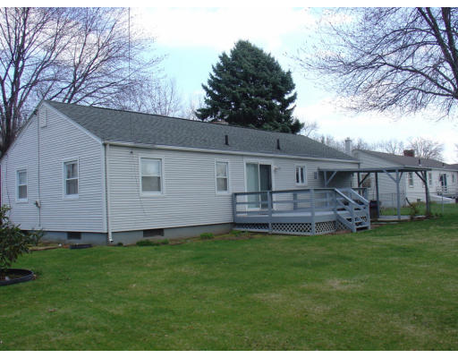 156 Lancashire Road Springfield, MA 01104 - Photo 17 of 18 Gallery Image 17