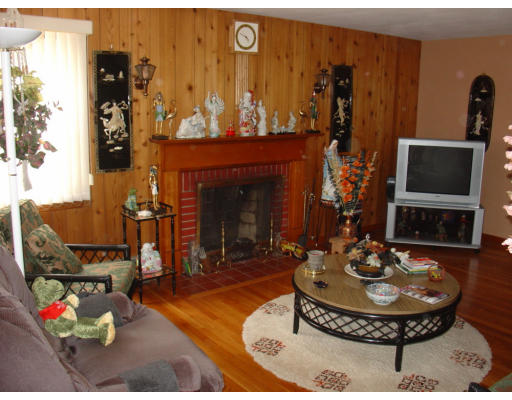 156 Lancashire Road Springfield, MA 01104 - Photo 3 of 18 Gallery Image 3