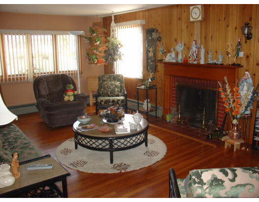 156 Lancashire Road Springfield, MA 01104 - Photo 4 of 18 Gallery Image 4
