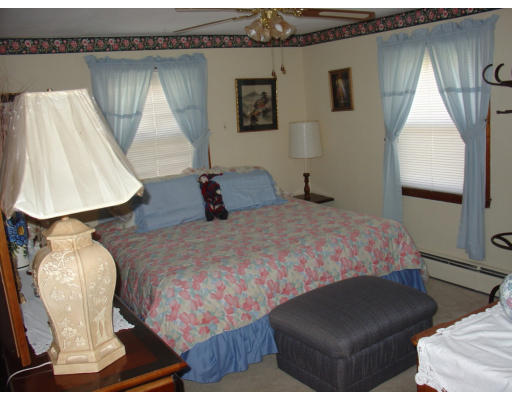 156 Lancashire Road Springfield, MA 01104 - Photo 8 of 18 Gallery Image 8