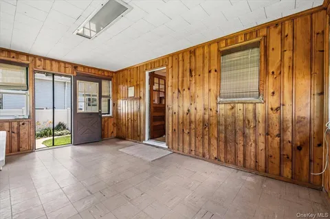 $739,000 | 665 Dianne Street, Seaford, NY 11783
