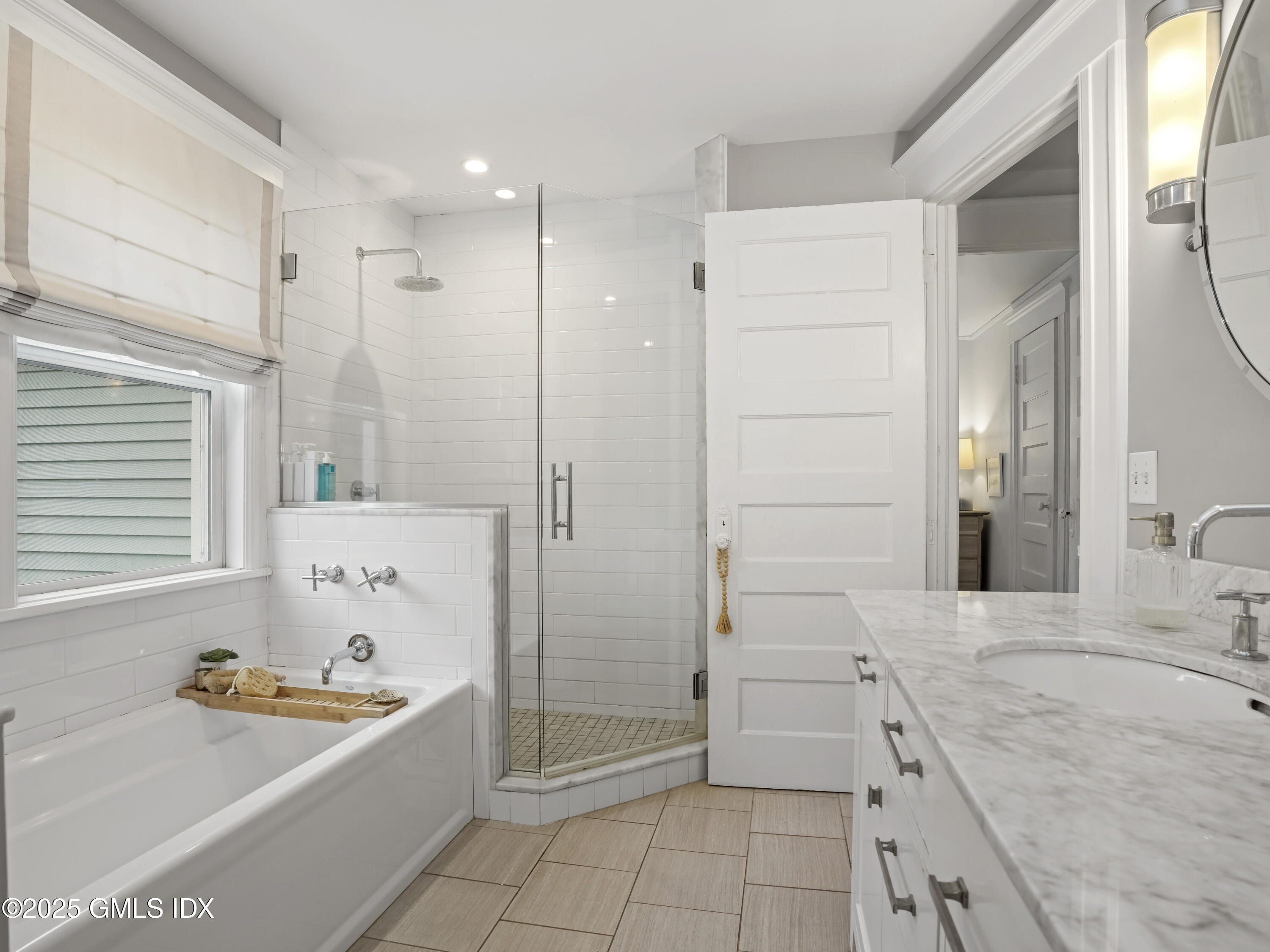 41 Chapel Street Greenwich, CT 06831 - Photo 13 of 22 2nd Fl Bath