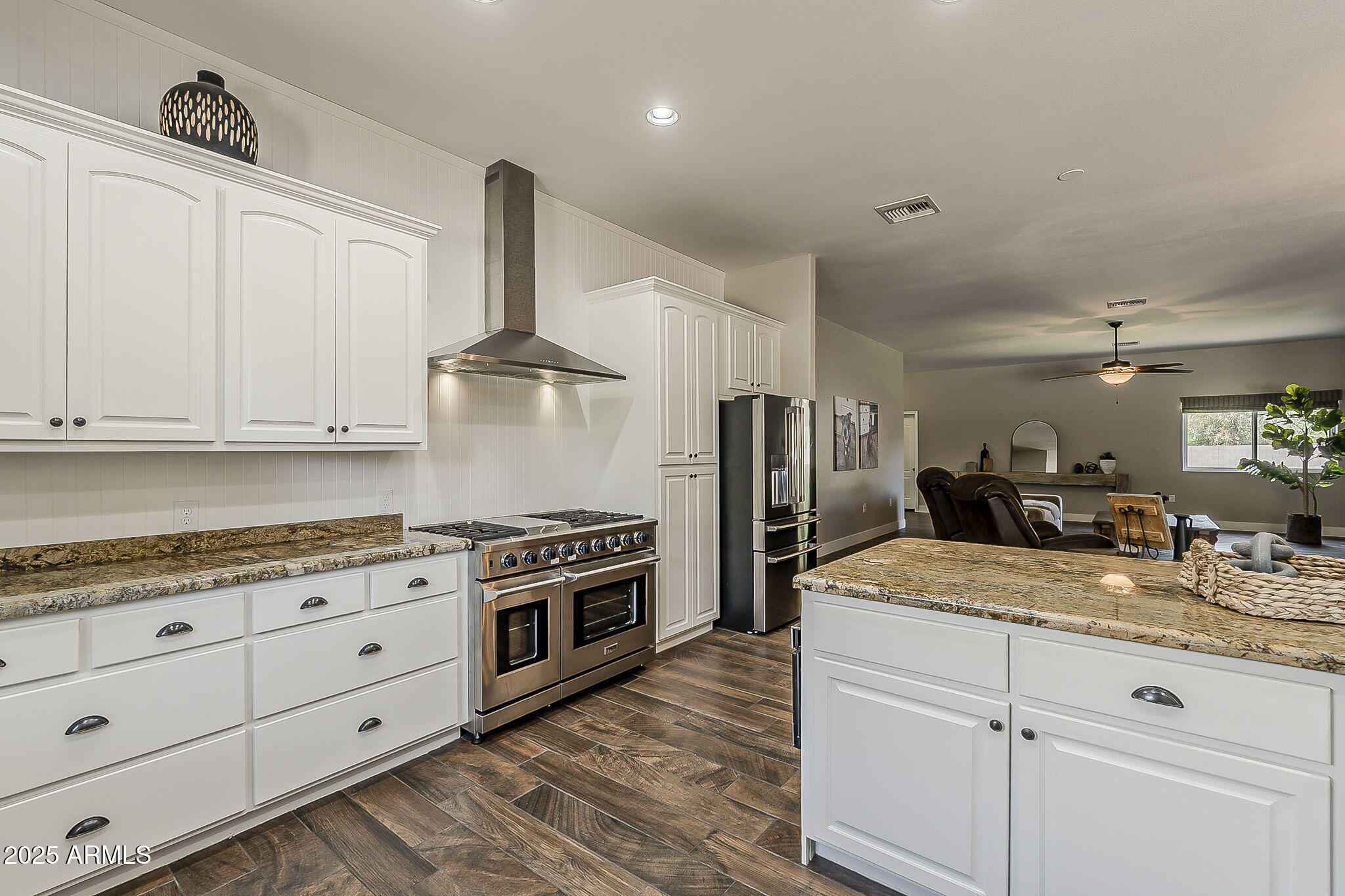 3011 North Gilbert Road Mesa, AZ 85203 - Photo 13 of 66 13-web-or-mls-Gilbert-13