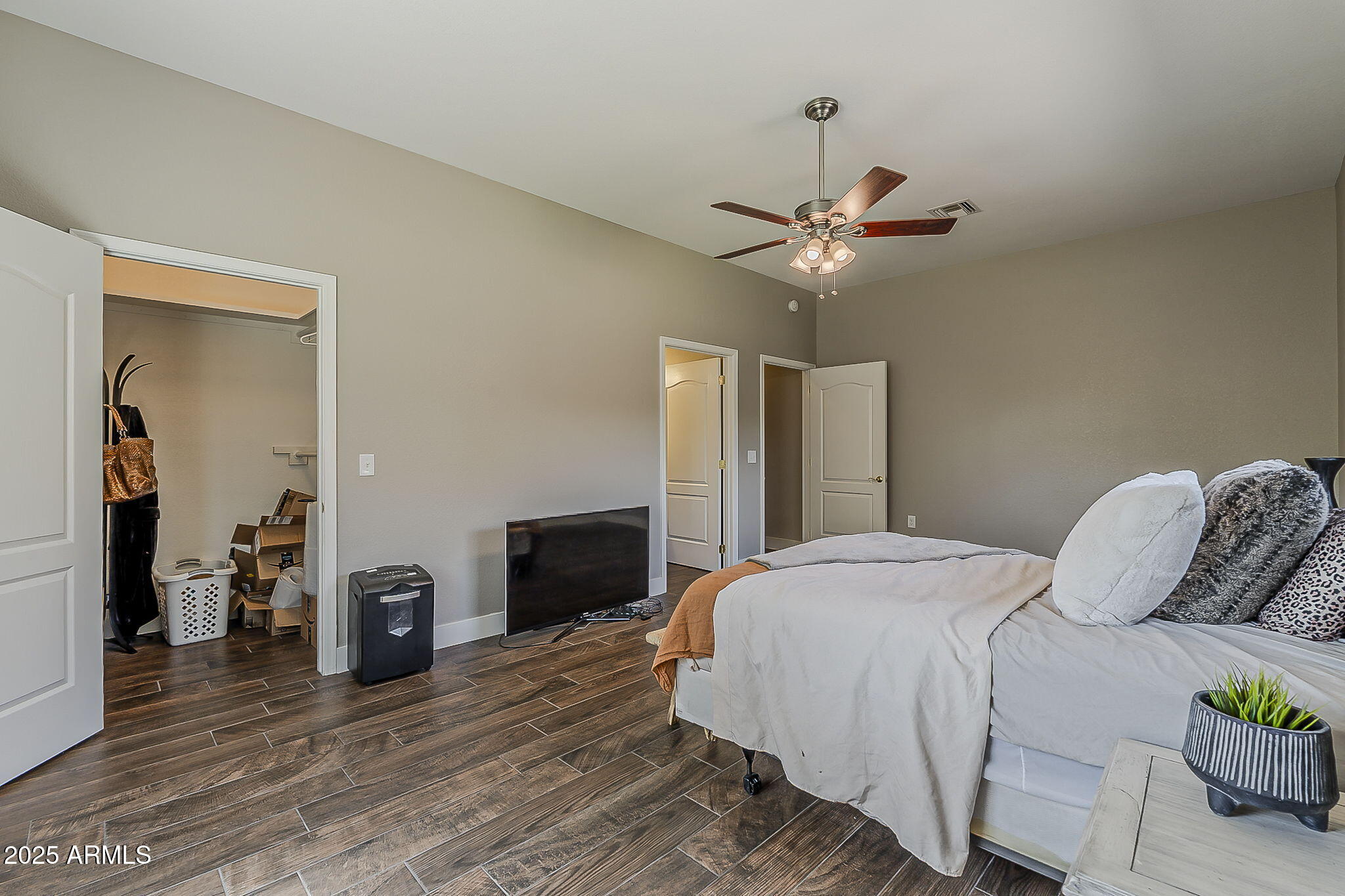 3011 North Gilbert Road Mesa, AZ 85203 - Photo 36 of 66 36-web-or-mls-Gilbert-36