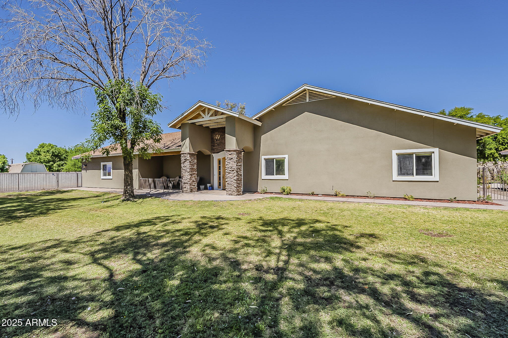 3011 North Gilbert Road Mesa, AZ 85203 - Photo 3 of 66 3-web-or-mls-Gilbert-3