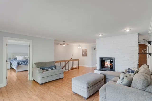 $575,000 | 188 Oakwood Drive, Antioch, IL 60002