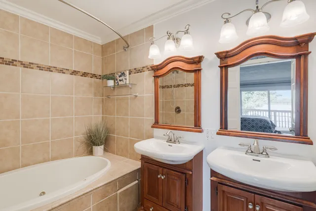 $575,000 | 188 Oakwood Drive, Antioch, IL 60002