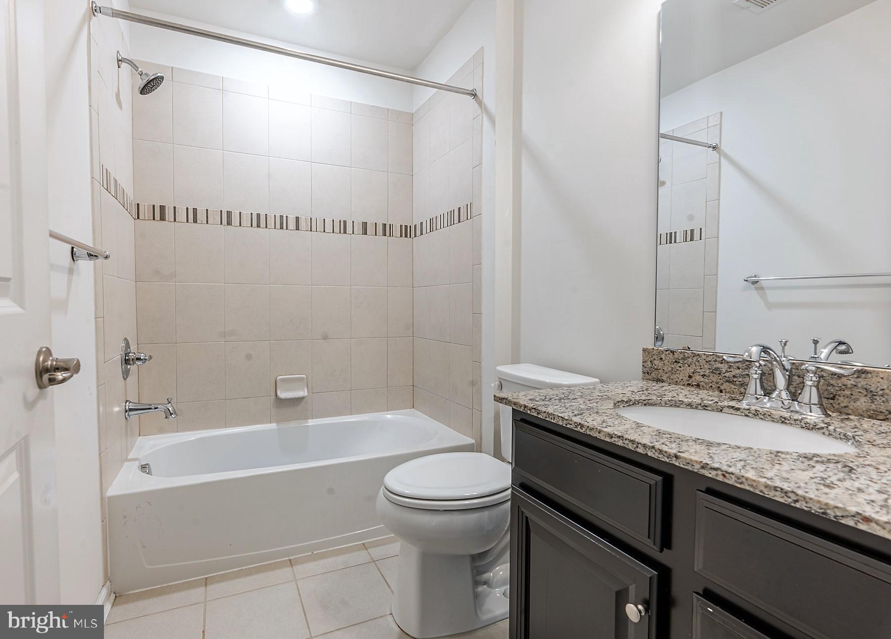 48 Heals Farm Road Burlington, NJ 08016 - Photo 47 of 59 Loft full bath room with granite