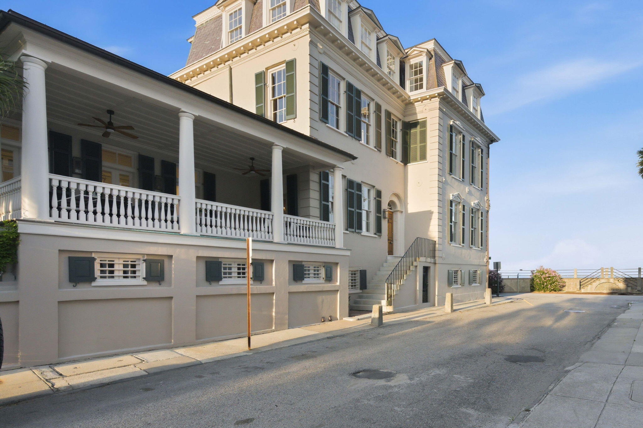 2 Water Street Charleston, SC 29401 - Photo 4 of 107 Front Exterior
