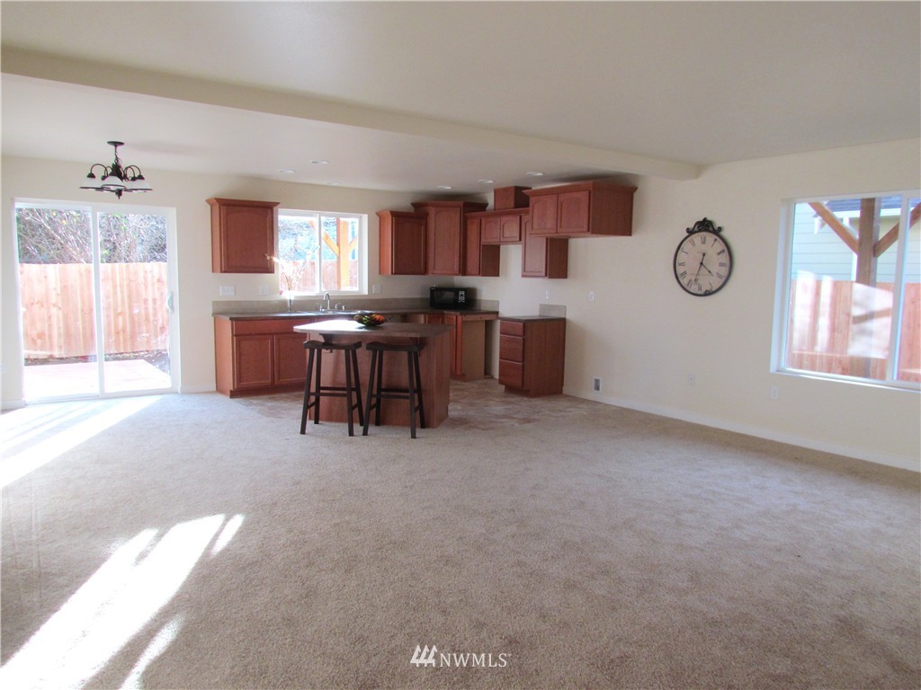 4727 Alderson Road Blaine, WA 98230 - Photo 9 of 25 Gallery Image 9