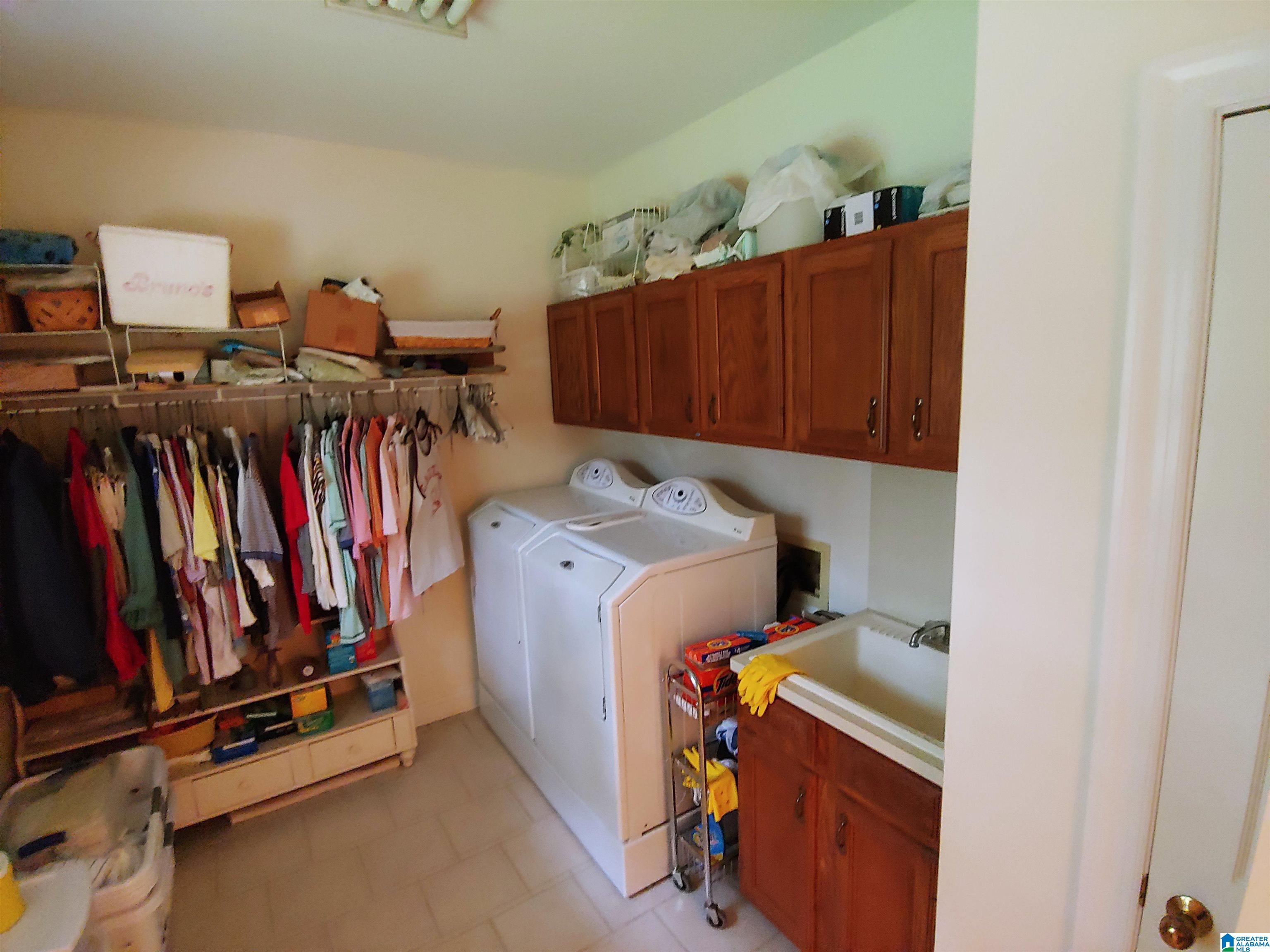 1409 Stonehill Road Sylacauga, AL 35150 - Photo 7 of 39