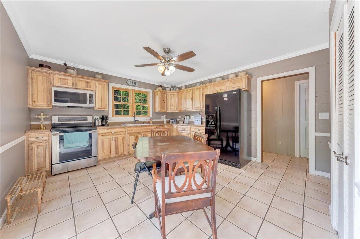 780 Juniper Road Hardy, VA 24101 - Photo 3 of 37 02-MIB05819
