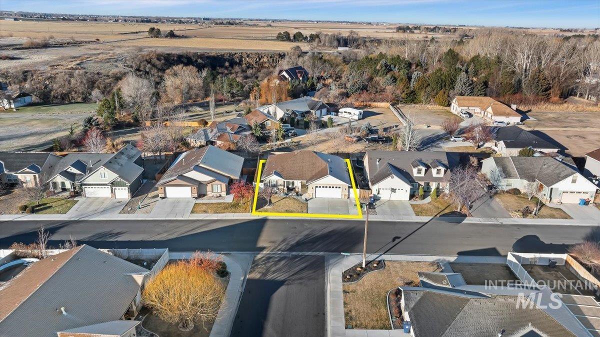 657 Creekside Way Twin Falls, ID 83301 - Photo 36 of 45 Aerial view of residential area
