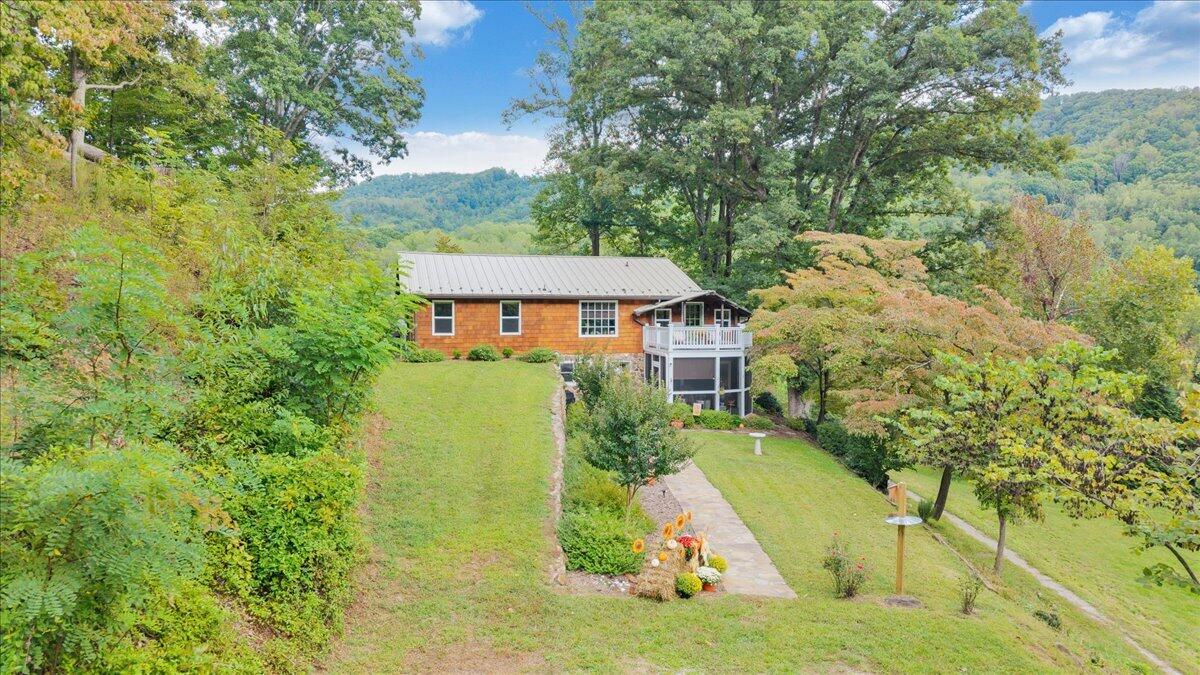 7965 Franklin Road Boones Mill, VA 24065 - Photo 98 of 114 114-DJI_20260928150755_0383_D