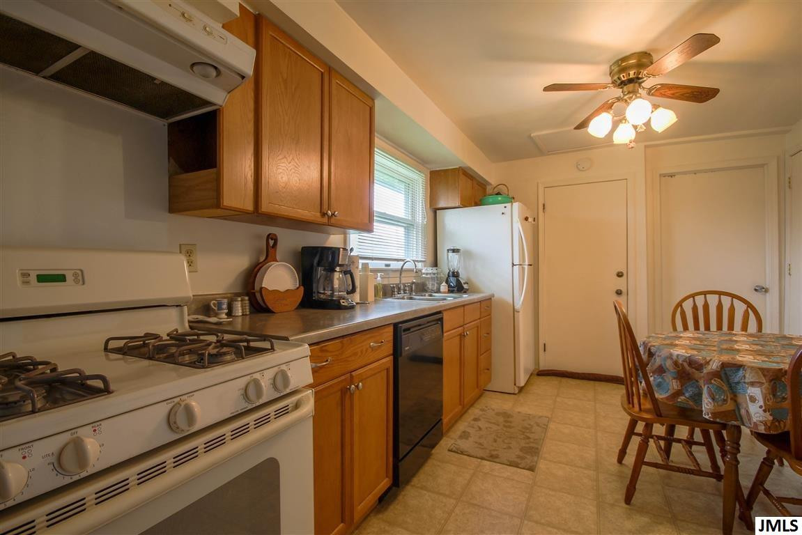 3502 Seymour Road Jackson, MI 49201 - Photo 7 of 16 Photo 8