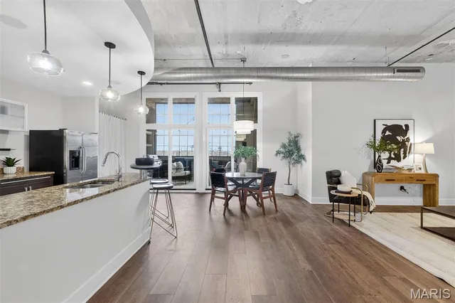 $350,000 | 4100 Forest Park Avenue, Unit 319, St. Louis, MO 63108