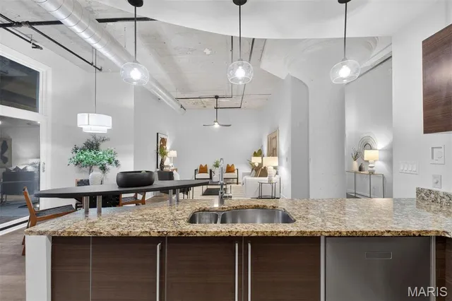 $350,000 | 4100 Forest Park Avenue, Unit 319, St. Louis, MO 63108