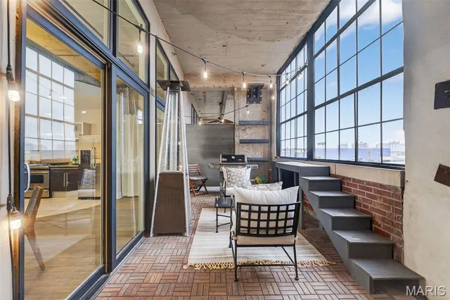 $350,000 | 4100 Forest Park Avenue, Unit 319, St. Louis, MO 63108