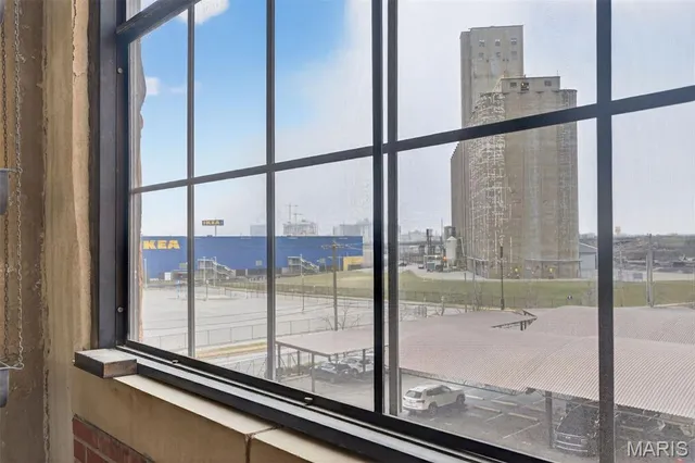 $350,000 | 4100 Forest Park Avenue, Unit 319, St. Louis, MO 63108