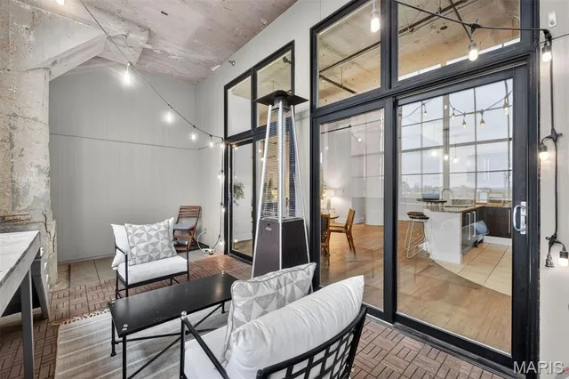 $350,000 | 4100 Forest Park Avenue, Unit 319, St. Louis, MO 63108