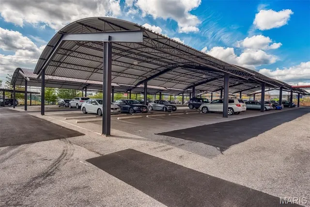 $350,000 | 4100 Forest Park Avenue, Unit 319, St. Louis, MO 63108