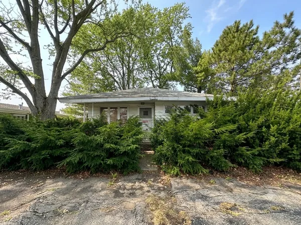 $8,900 | 515 South Market Street, Hoopeston, IL 60942