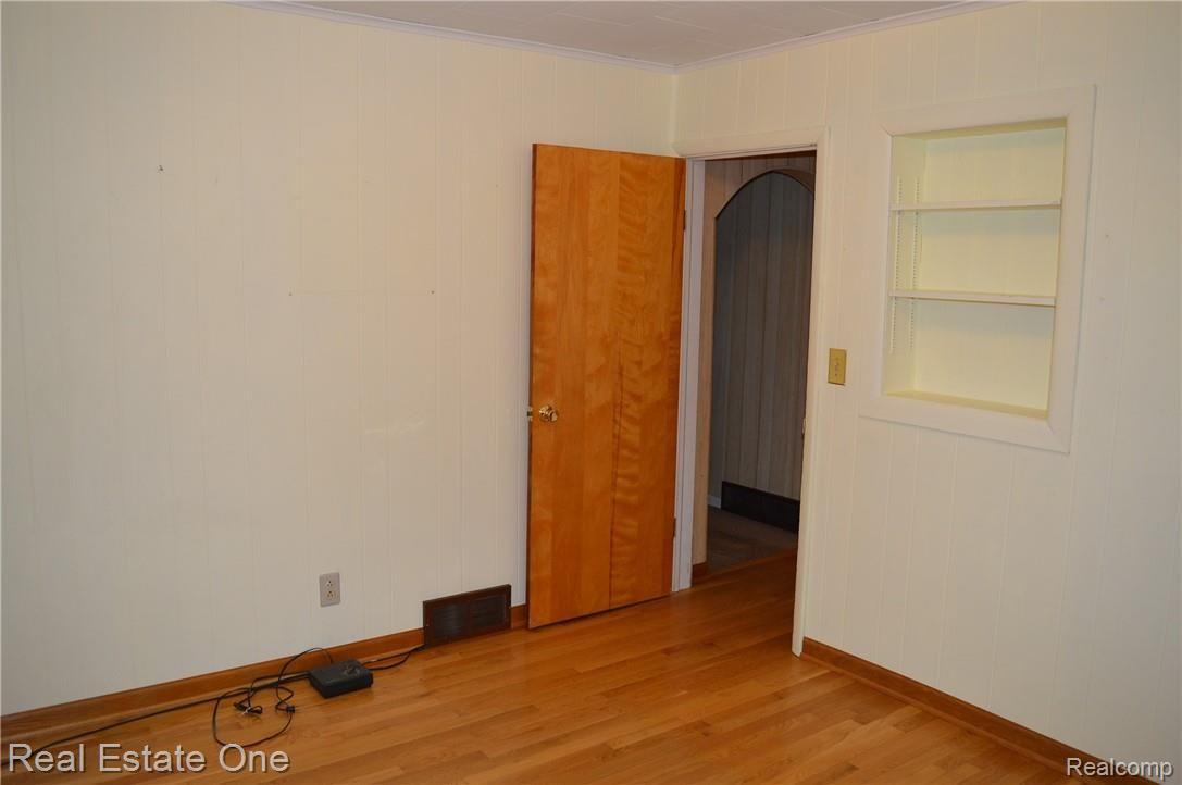 445 West Livingston Road Highland, MI 48357 - Photo 16 of 34 DSC_0615.JPG