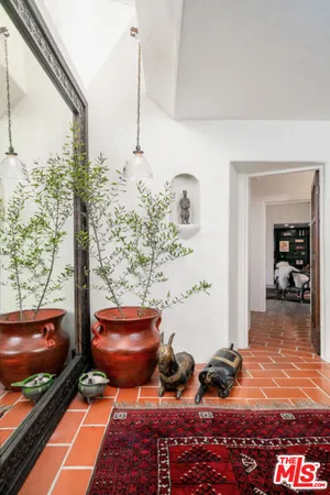 $20,000 | 3351 North Knoll Drive, Los Angeles, CA 90068